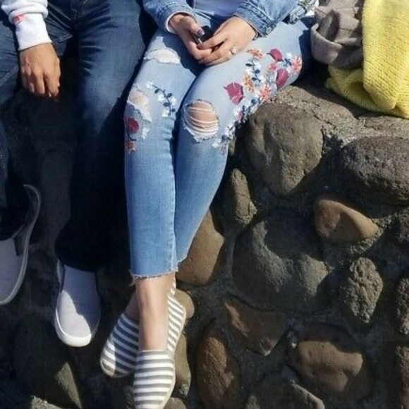 Abercrombie's and Fitch Jeans. New with - Picture 7 of 7